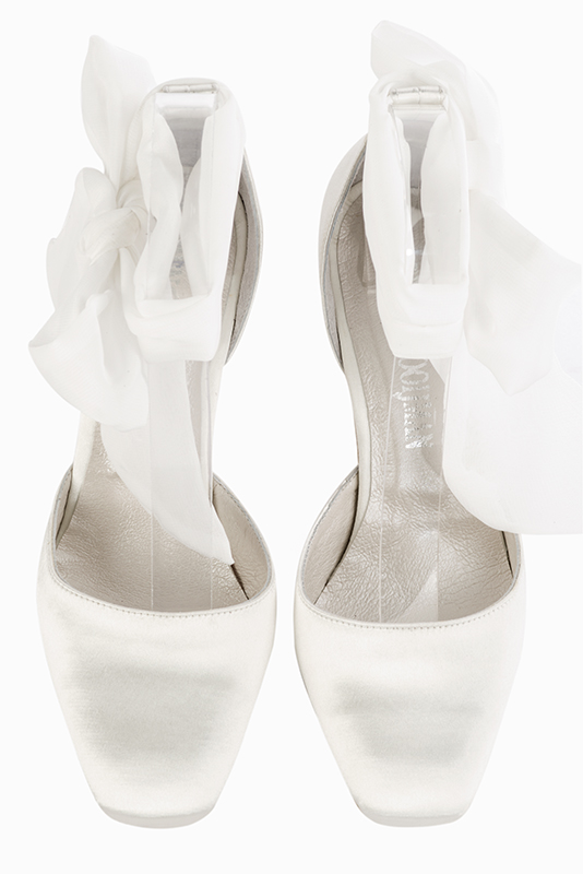 Pure white women's open side shoes, with a scarf around the ankle. Square toe. Very high spool heels. Top view - Florence KOOIJMAN